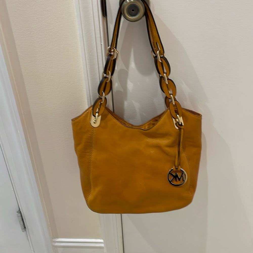 Shoulder bag